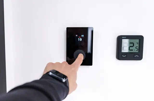 Thermostat programmable : économies, obligation et aides 2026